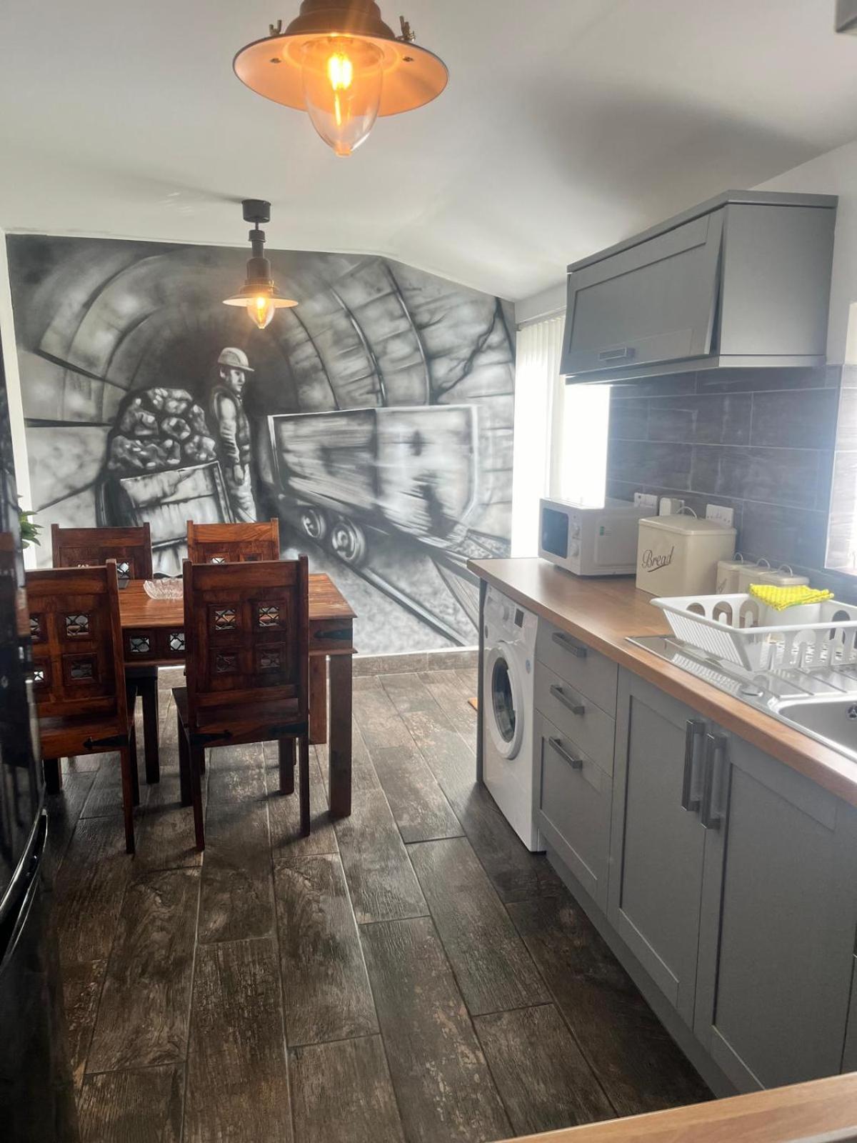 머티르티드필 Rj S House 아파트 외부 사진